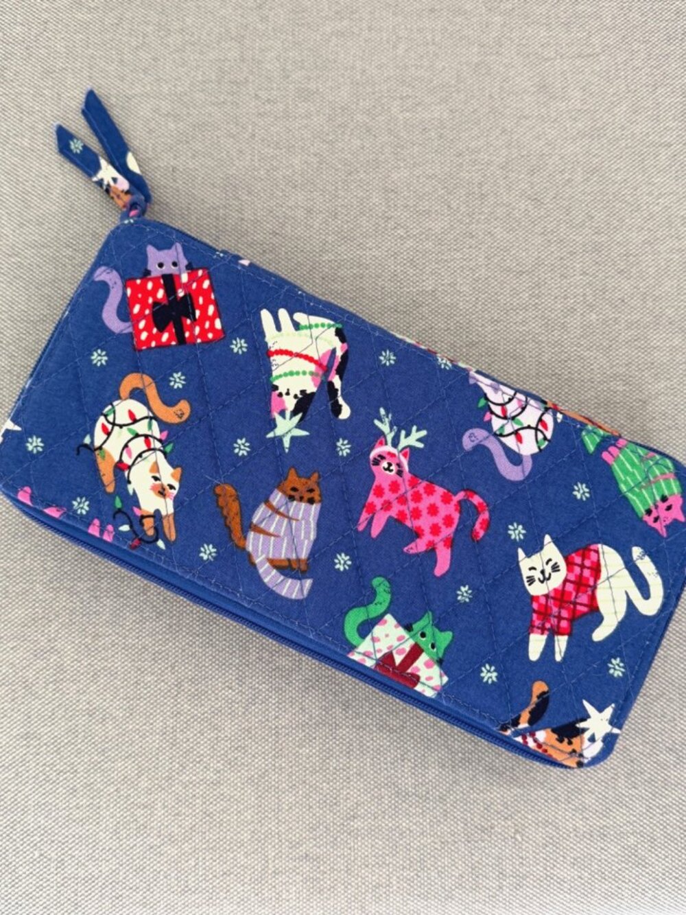 Vera Bradley CATNIP CHRISTMAS Lg Travel Pill Case (New No Tag) 7 Day Organizer
